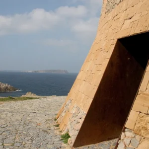 Adventure awaits in this peak around a sandstone building to a waterfront brimming with possibilities.